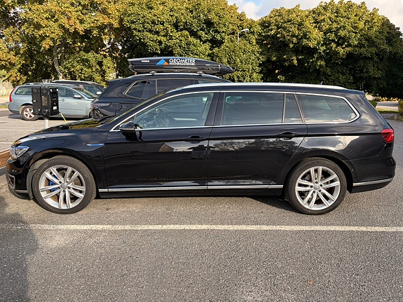 Volkswagen Passat 16 of 16