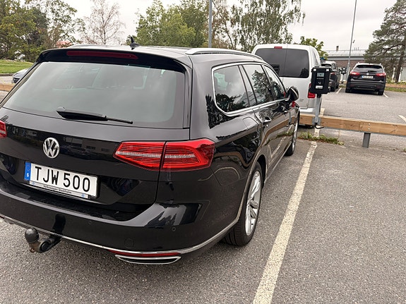Volkswagen Passat 5 of 16