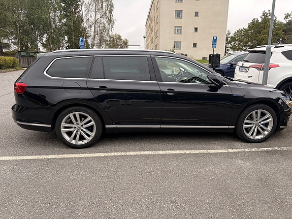 Volkswagen Passat 8 of 16