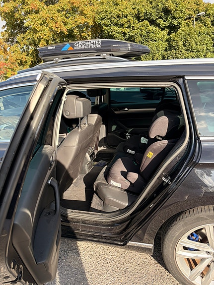Volkswagen Passat 10 of 16