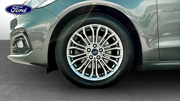 Ford Mondeo 9 of 9