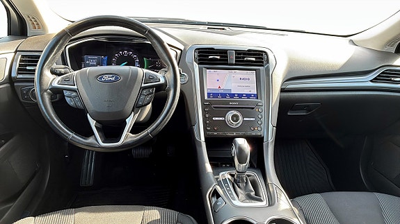 Ford Mondeo 4 of 9