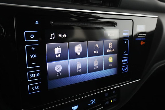 Toyota Auris 22 of 30