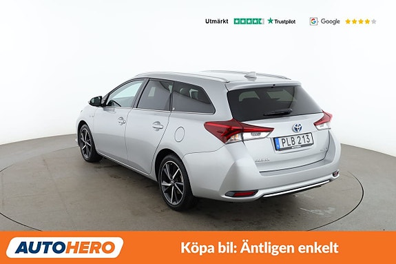 Toyota Auris 3 of 30
