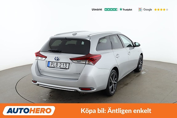 Toyota Auris 6 of 30