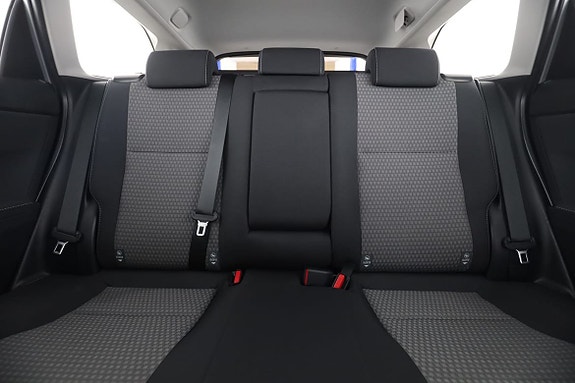 Toyota Auris 16 of 30