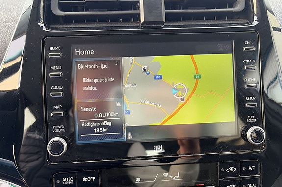 Toyota Prius Plug-in Hybrid 12 of 20