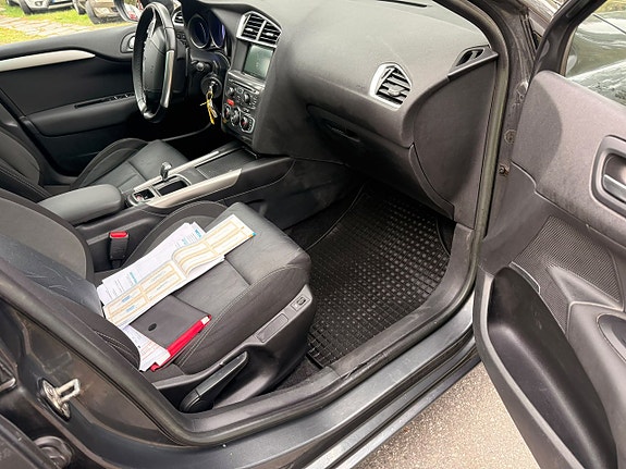 Citroen C4 11 of 27