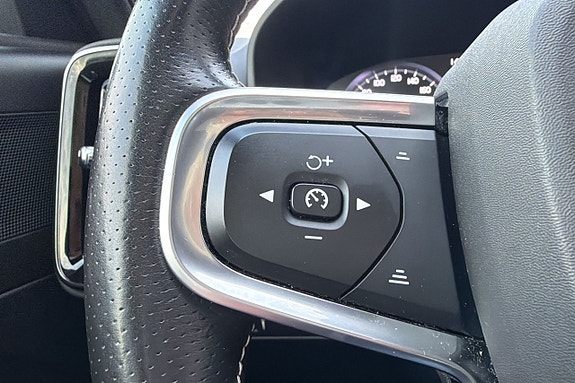 Volvo XC40 20 of 23