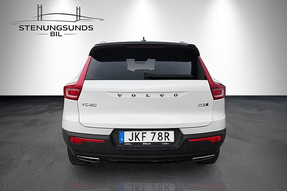 Volvo XC40 4 of 23