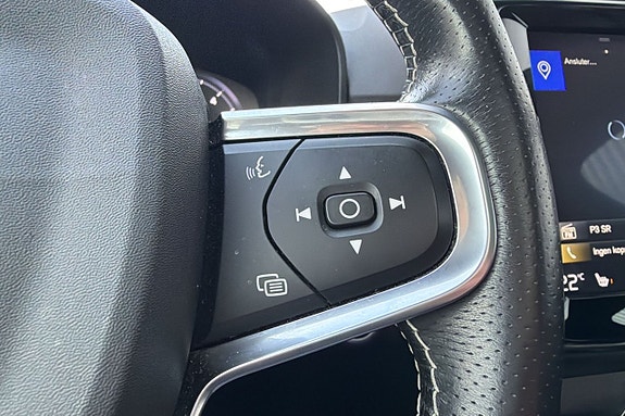 Volvo XC40 19 of 23