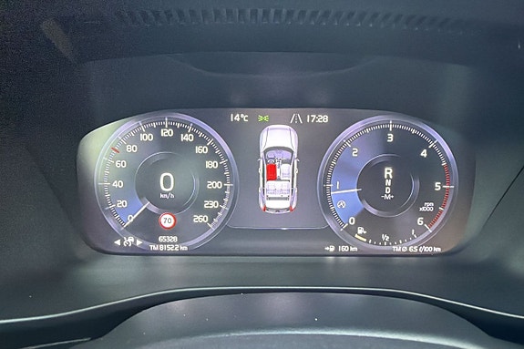 Volvo XC40 18 of 23