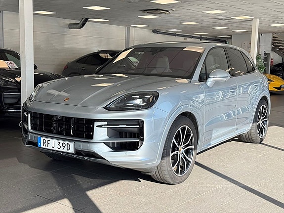 Porsche Cayenne 6 of 25