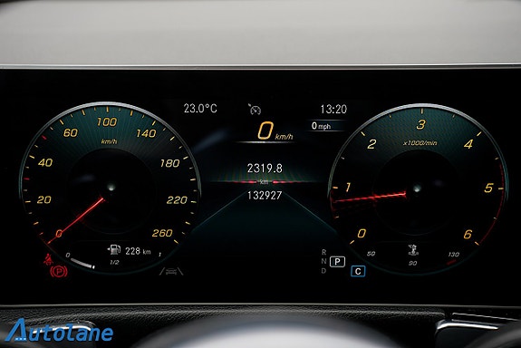 Mercedes-Benz GLB220 d 20 of 30