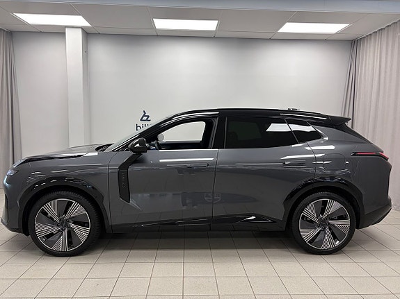 Lynk & Co 08 2 of 25