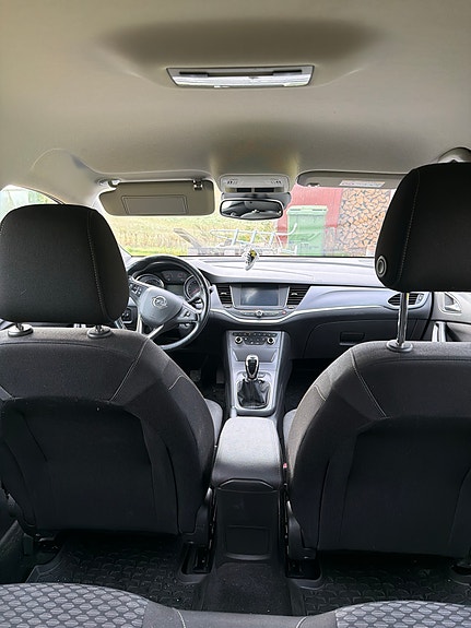 Opel Astra 2 of 4