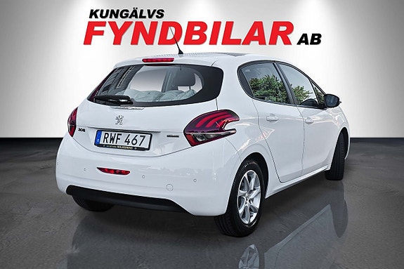 Peugeot 208 4 of 7