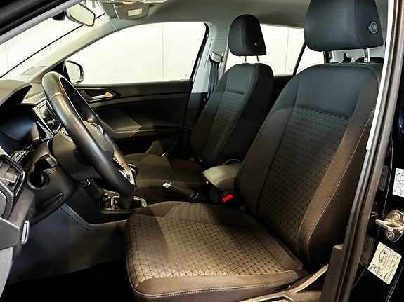 Volkswagen T-Cross 10 of 16