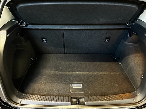 Volkswagen T-Cross 12 of 16