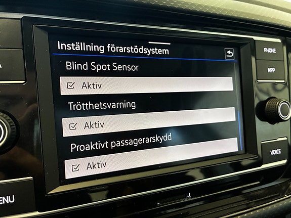 Volkswagen T-Cross 14 of 16