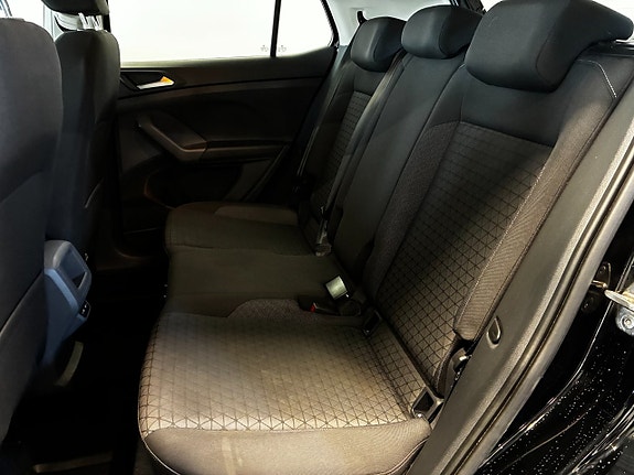 Volkswagen T-Cross 11 of 16