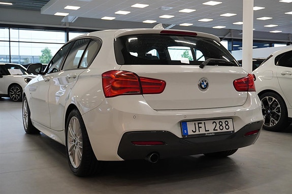 BMW 118i 13 of 15