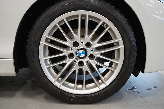 BMW 118i 12 of 15