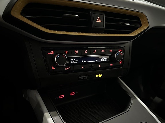 Seat Arona 13 of 13