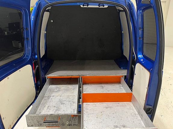 Volkswagen Caddy Cross 8 of 14