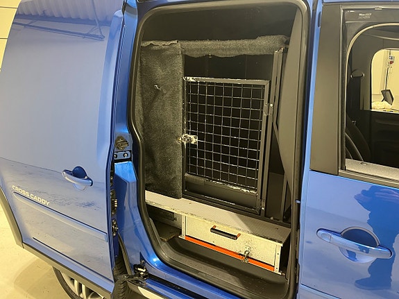 Volkswagen Caddy Cross 7 of 14