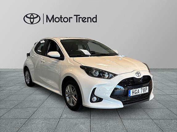 Toyota Yaris 7 of 24