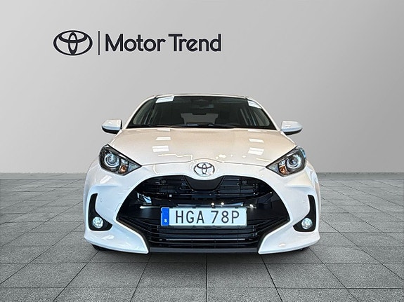 Toyota Yaris 6 of 24