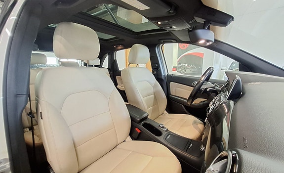 Mercedes-Benz B180 14 of 23