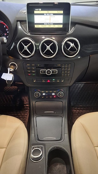 Mercedes-Benz B180 23 of 23