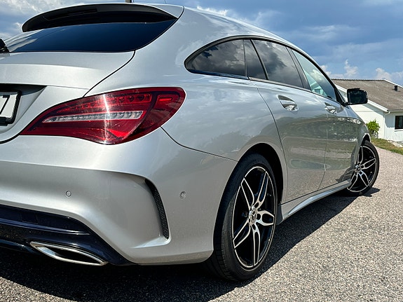 Mercedes-Benz CLA250 5 of 8