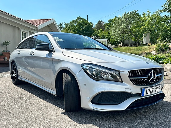 Mercedes-Benz CLA250 6 of 8