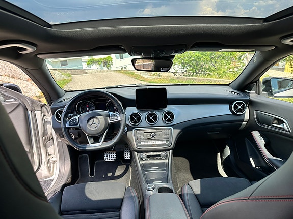 Mercedes-Benz CLA250 8 of 8