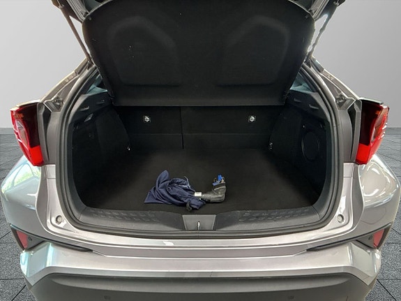 Toyota C-HR 12 of 26