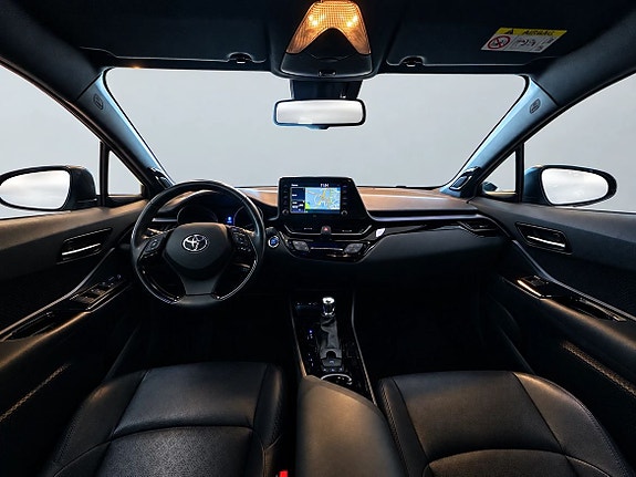 Toyota C-HR 10 of 26