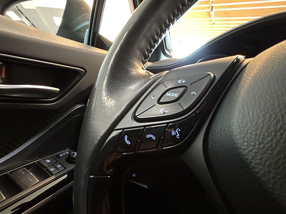 Toyota C-HR 20 of 26