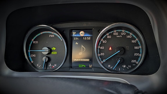Toyota RAV4 13 of 26