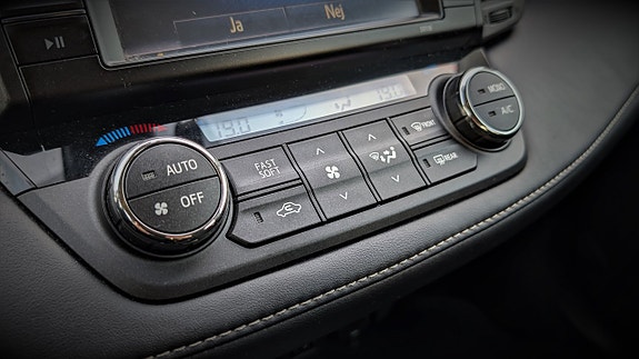 Toyota RAV4 21 of 26