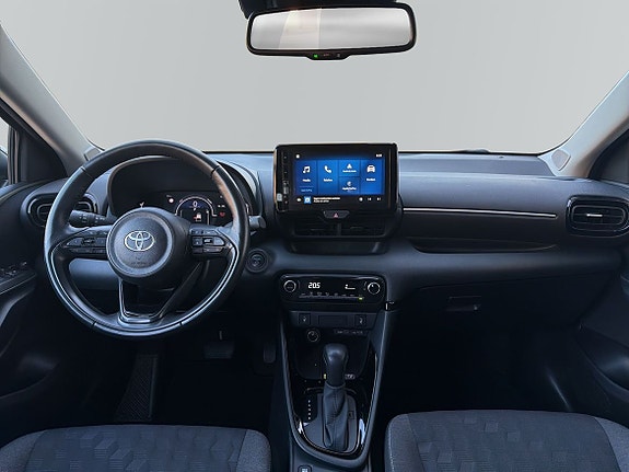Toyota Yaris 8 of 13