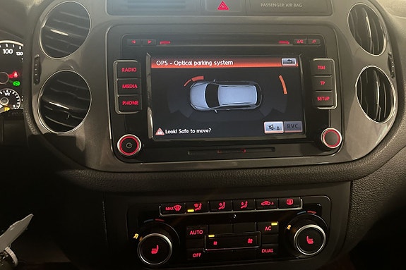 Volkswagen Tiguan 14 of 18