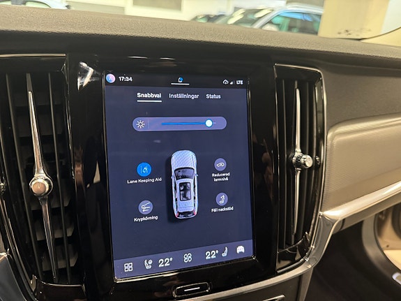 Volvo V90 14 of 22