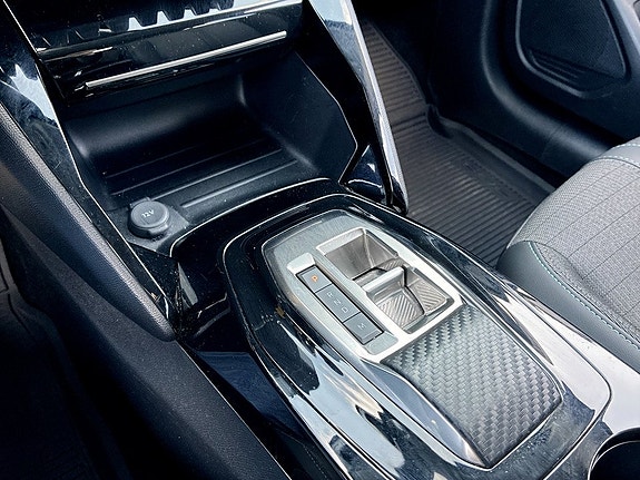 Peugeot 208 10 of 15