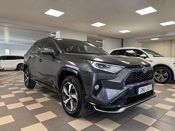 Toyota RAV4 4 of 18