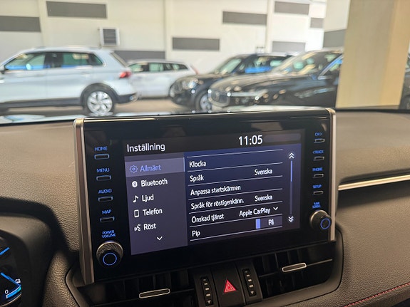 Toyota RAV4 13 of 18