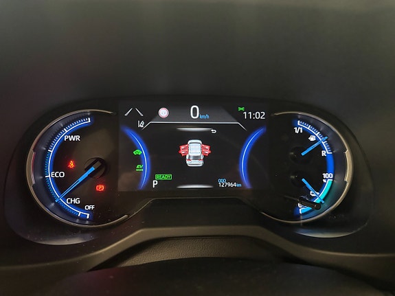 Toyota RAV4 12 of 18