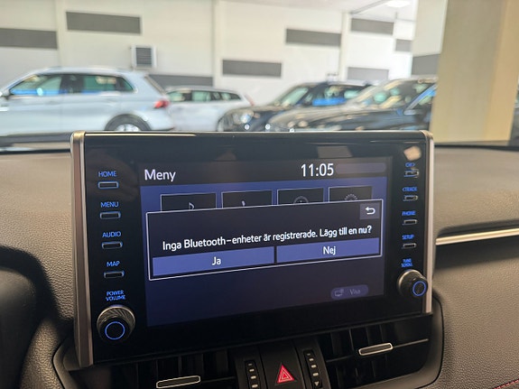 Toyota RAV4 10 of 18